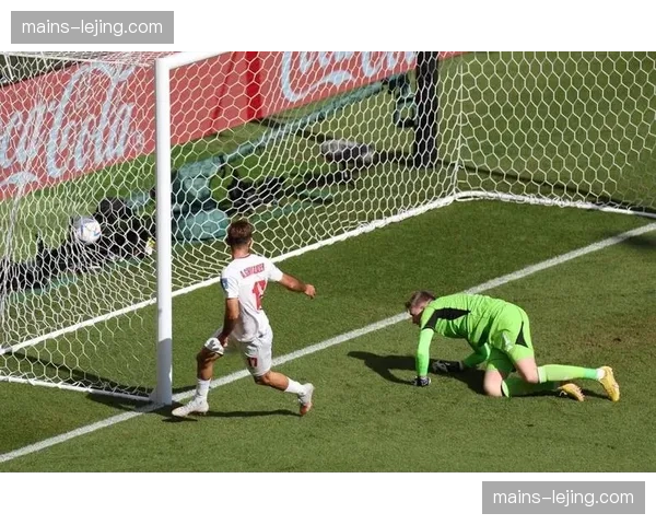 阿兹蒙罗马租借表现回暖 前锋状态将影响伊朗队进攻体系 阿兹蒙罗马租借表现回暖 前锋状态将影响伊朗队进攻体系